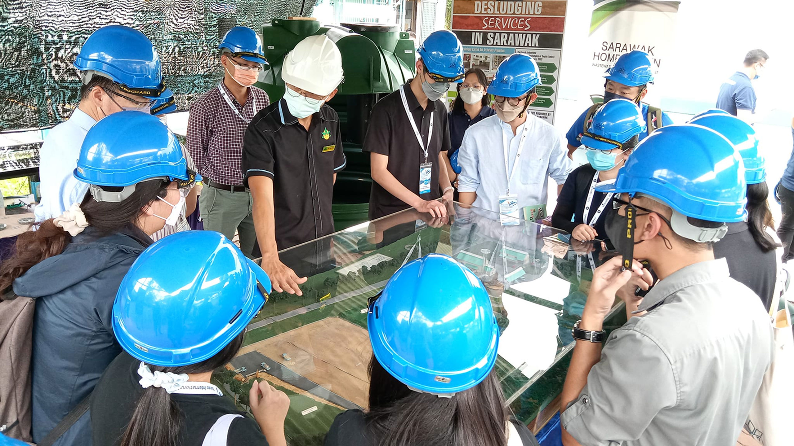 <p>News &<br />
CSR Highlights</p>
